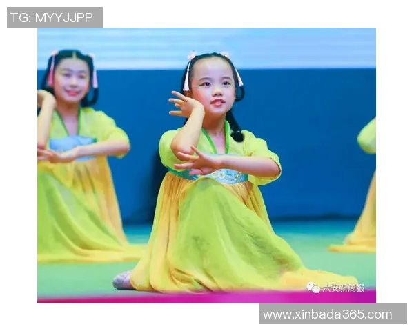 某足球明星的女儿勇敢追梦展现自我风采成为新一代偶像